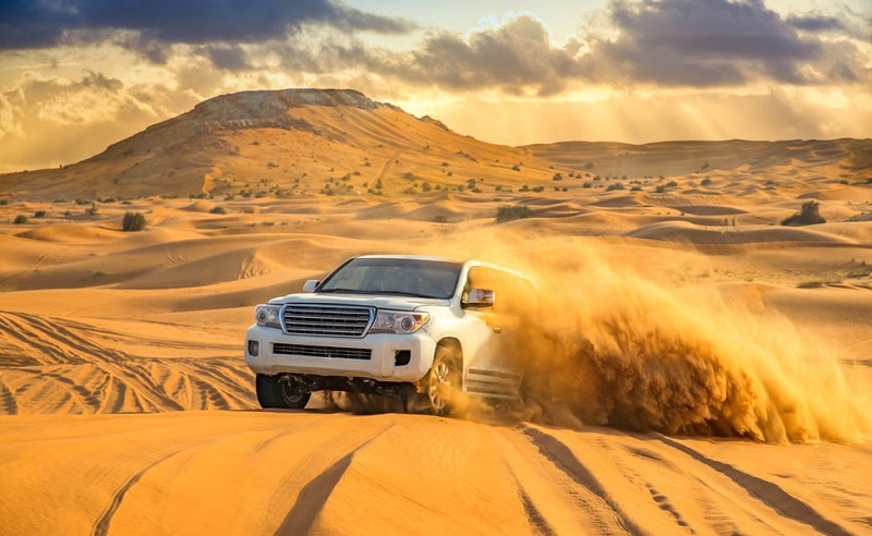 Desert Safari in Dubai A Journey into the Sands