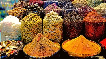 Souq Tours: Dubai’s Gold and Spice Markets