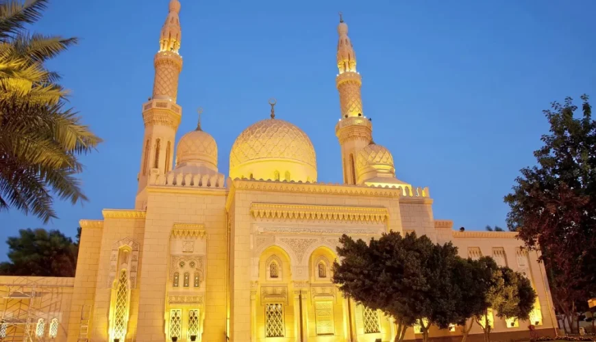 Jumeirah Mosque: A Glimpse into Islamic Architecture and Culture