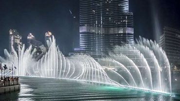 The Dubai Fountain: A Dazzling Water and Light Spectacle