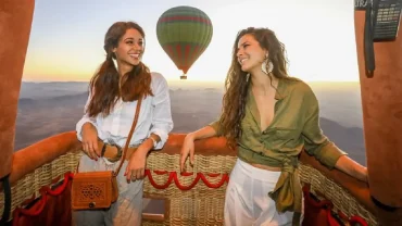 Girls' Trip to Abu Dhabi: Glamour, Culture & Desert Adventures